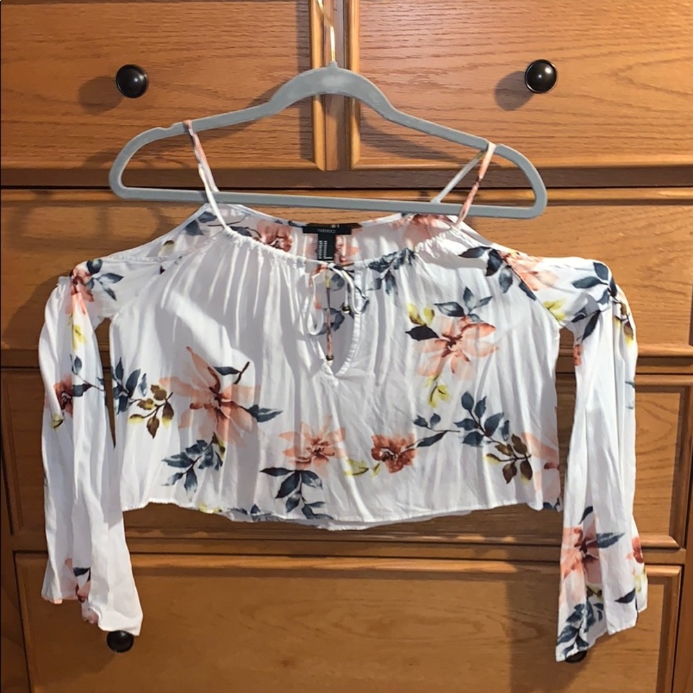 Adorable Off-The-Shoulder Long Sleeve Floral Top!!